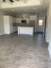 311 S Indiana Ave, Unit Apt 2 in Weslaco, TX - Foto de edificio - Building Photo