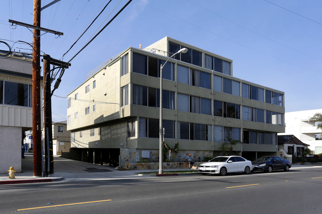 15 54th Pl in Long Beach, CA - Building Photo