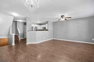 215 Sheffield Ct in Denville, NJ - Building Photo - Building Photo