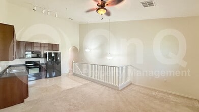 2222 E Huntington Dr in Phoenix, AZ - Foto de edificio - Building Photo
