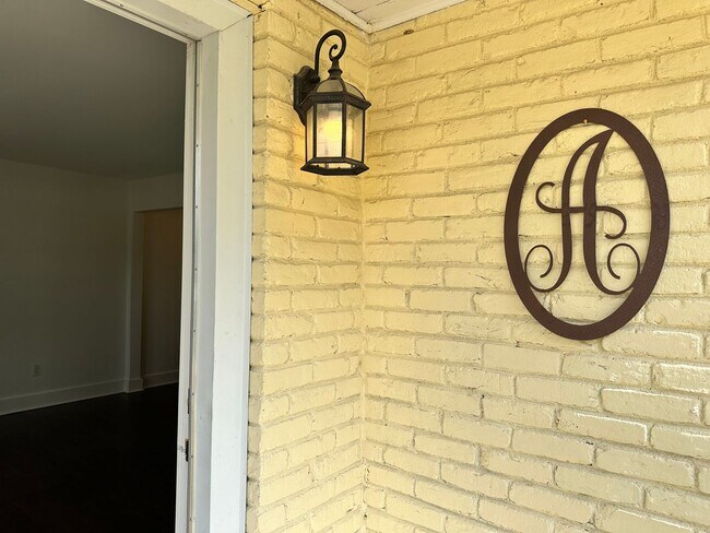 1715 Luton St in Nashville, TN - Building Photo - Building Photo