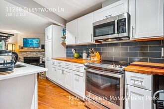11260 Silentwood Ln in Reston, VA - Building Photo - Building Photo