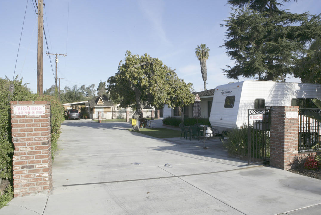 7029 Norwalk Blvd in Whittier, CA - Building Photo