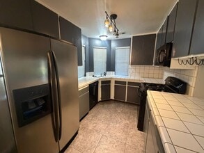 1377 San Simeon Dr in Lemoore, CA - Building Photo - Building Photo