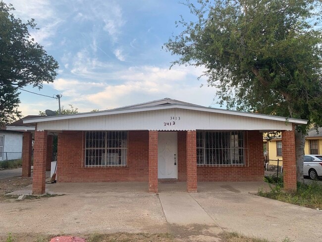 3413 Pine St in Laredo, TX - Building Photo - Building Photo