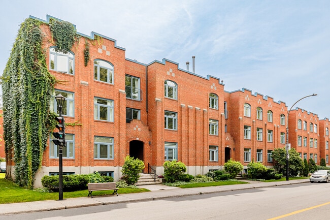2260 Notre-Dame Rue O