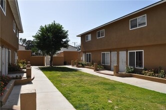 570 Penrose Dr in Corona, CA - Building Photo - Building Photo