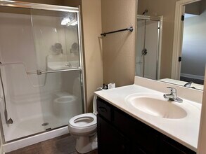 12310 Hunter Dr in Platte City, MO - Building Photo - Building Photo