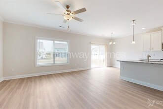 129 Tanner Lp in Troutman, NC - Foto de edificio - Building Photo