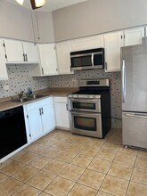 1507 W Victoria St, Unit #2 in Chicago, IL - Building Photo - Building Photo