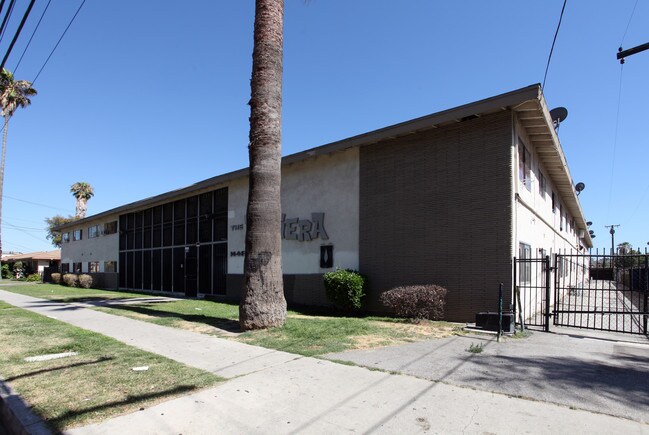 The Riviera in Pomona, CA - Building Photo - Building Photo