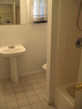 106 Lawrence St in Saratoga Springs, NY - Building Photo - Building Photo