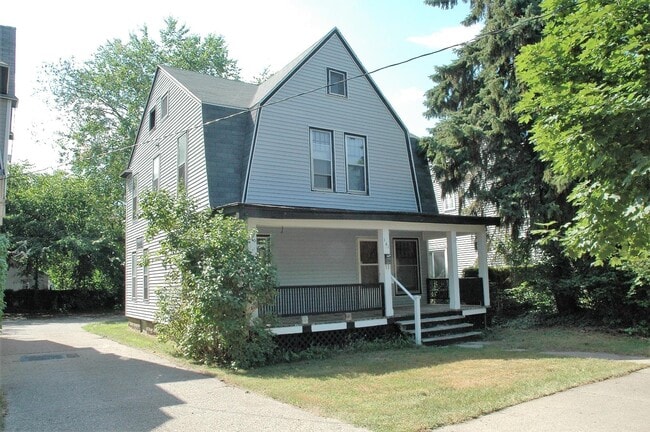 property at 141 Fuller Ave SE
