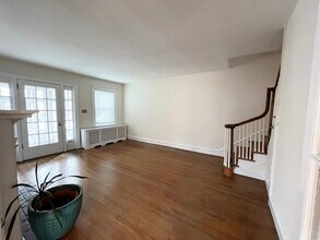 225 S 4th St in North Wales, PA - Foto de edificio - Building Photo