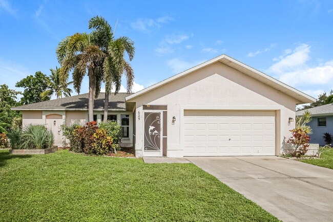 property at 625 SE 9th Ave
