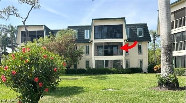 1718 Bald Eagle Dr in Naples, FL - Building Photo
