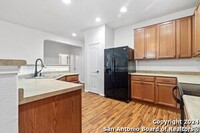 13616 Sungrove View in San Antonio, TX - Foto de edificio - Building Photo