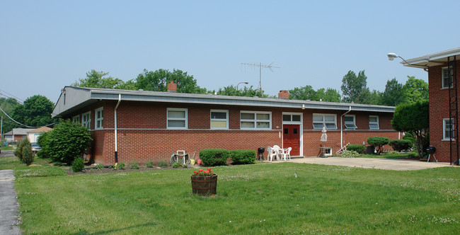 128 W 34th St in Steger, IL - Foto de edificio - Building Photo