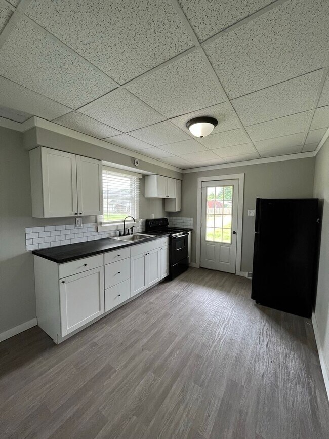 1 5th St-Unit -21 5th Street in Roseville, OH - Building Photo - Building Photo