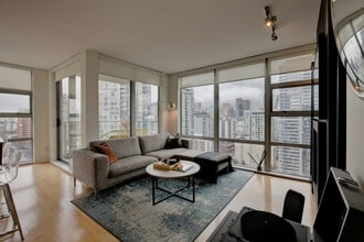 1225 Richards St in Vancouver, BC - Building Photo - Building Photo