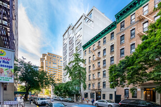 242 E 25th St in New York, NY - Building Photo - Building Photo