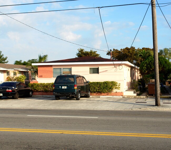 633 E 21st St in Hialeah, FL - Building Photo - Building Photo