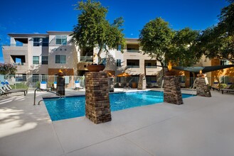 Sage Apartments in Phoenix, AZ - Foto de edificio - Building Photo