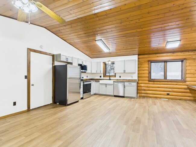 2587 Rachel Ct in North Pole, AK - Building Photo - Building Photo