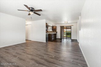 3795 N Navajo Dr in Prescott Valley, AZ - Building Photo - Building Photo