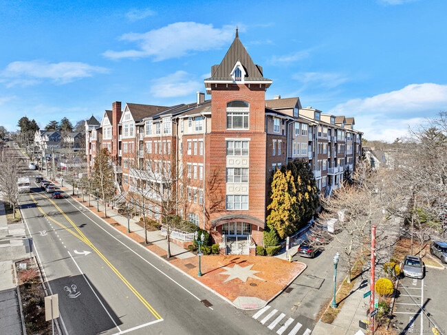 property at 35 W Broad St