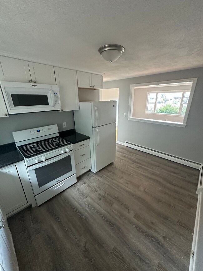 173 E Bacon St in Plainville, MA - Building Photo - Building Photo