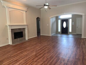 1990 St Edmunds Crossing in Dickinson, TX - Building Photo - Building Photo