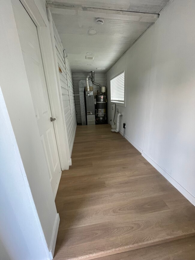 501 Burnett Ave S in Renton, WA - Foto de edificio - Building Photo