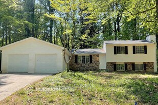 4669 S Landing Dr in Marietta, GA - Building Photo