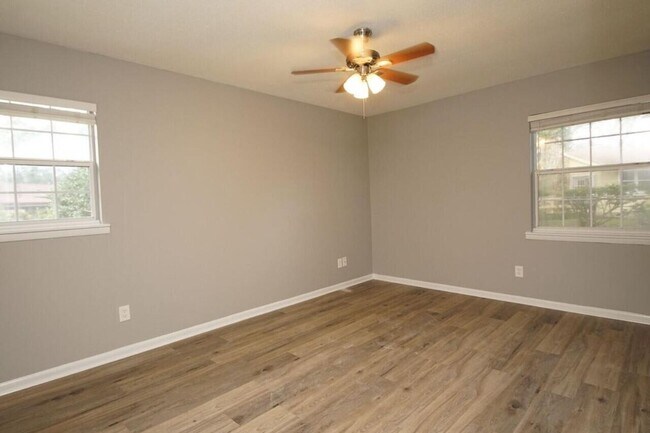 315 Sudduth Cir NE in Fort Walton Beach, FL - Building Photo - Building Photo