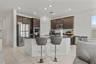 925 West Dr in Aubrey, TX - Building Photo - Building Photo