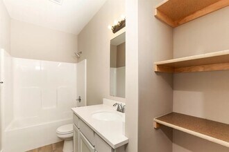 1643 S Limuel Cir in Wichita, KS - Building Photo - Building Photo