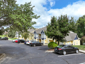 The Villas at Pebble Creek in Hickory, NC - Building Photo - Building Photo