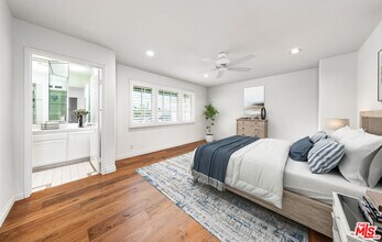 2333 Oak St in Santa Monica, CA - Building Photo - Building Photo