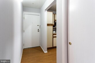 7911 Badenloch Way-Unit -203 in Gaithersburg, MD - Building Photo - Building Photo
