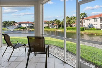 800 L'Ambiance Cir in Naples, FL - Building Photo - Building Photo