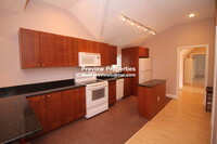 1674 Beacon St, Unit 2 in Brookline, MA - Building Photo - Building Photo