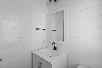 4400 Laurel Rdg Dr in Greenville, NC - Building Photo - Building Photo