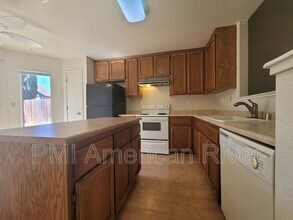 8523 Cord Way in Sacramento, CA - Building Photo - Building Photo