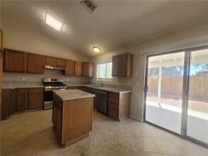 1529 Taylor Rd in Bullhead City, AZ - Building Photo - Building Photo