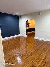 12 Frances Pl in Keansburg, NJ - Building Photo - Building Photo