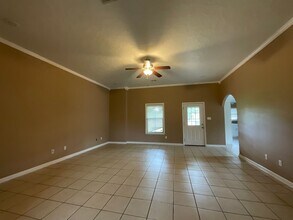 110 Delia Dr in Leesville, LA - Building Photo - Building Photo
