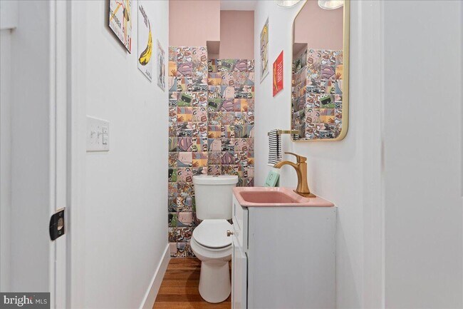 412 Sepviva St in Philadelphia, PA - Building Photo - Building Photo