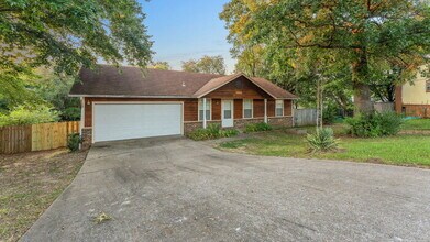 3518 W Buckeye St in Fayetteville, AR - Building Photo - Building Photo