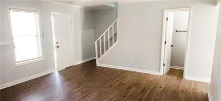 5582 Windwood Rd in Atlanta, GA - Building Photo - Building Photo